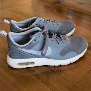 Gray Nike Air Max Tavas Size 8 women’s, 6 youth